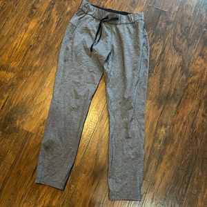 LULULEMON // joggers